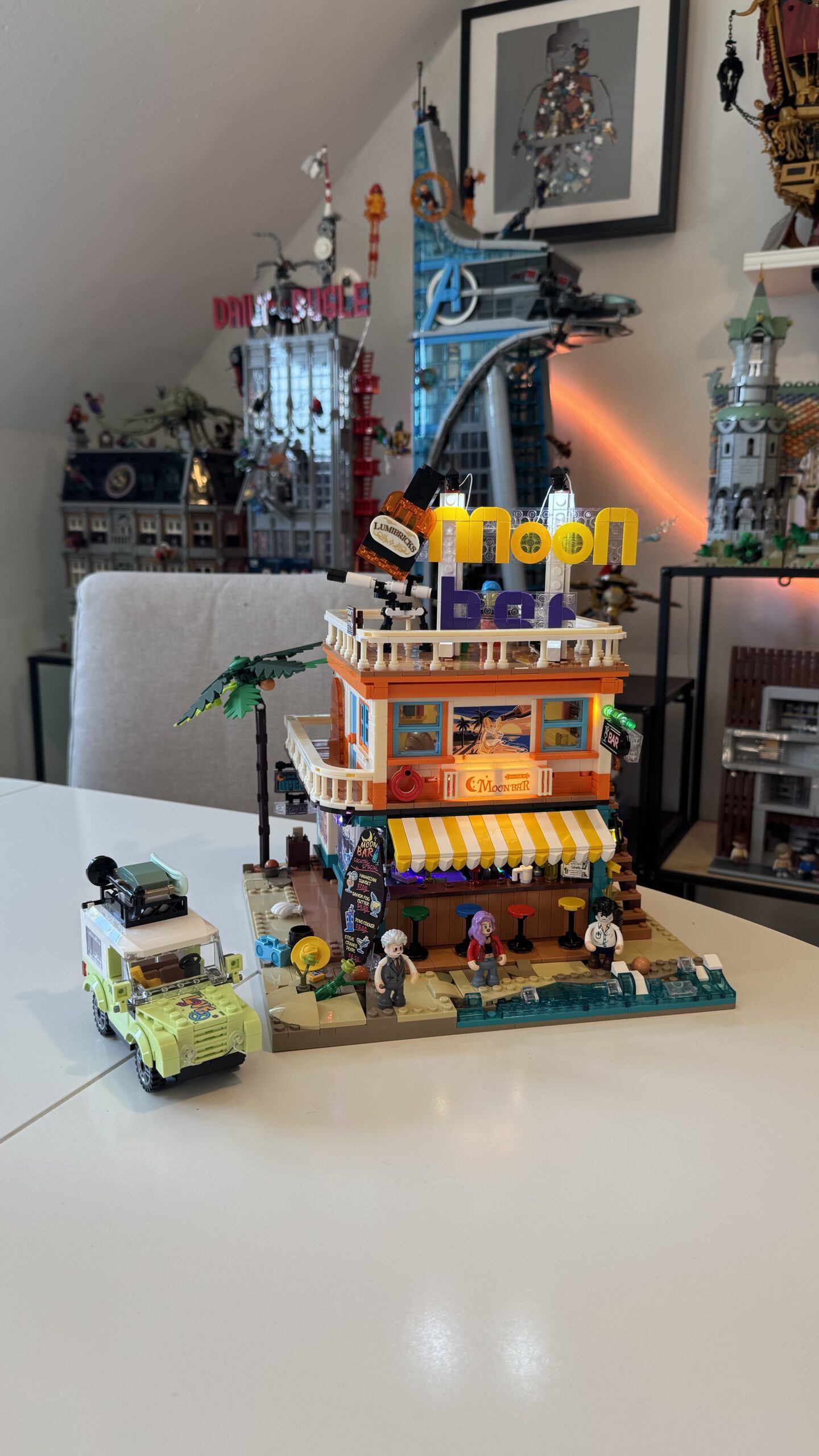 Lumibricks Moon Bar Klemmbaustein Set Review – 2186 Teile mit Beleuchtung im Test Lumibricks Moon Bar Klemmbaustein Set Review – 2186 Teile mit Beleuchtung im Test