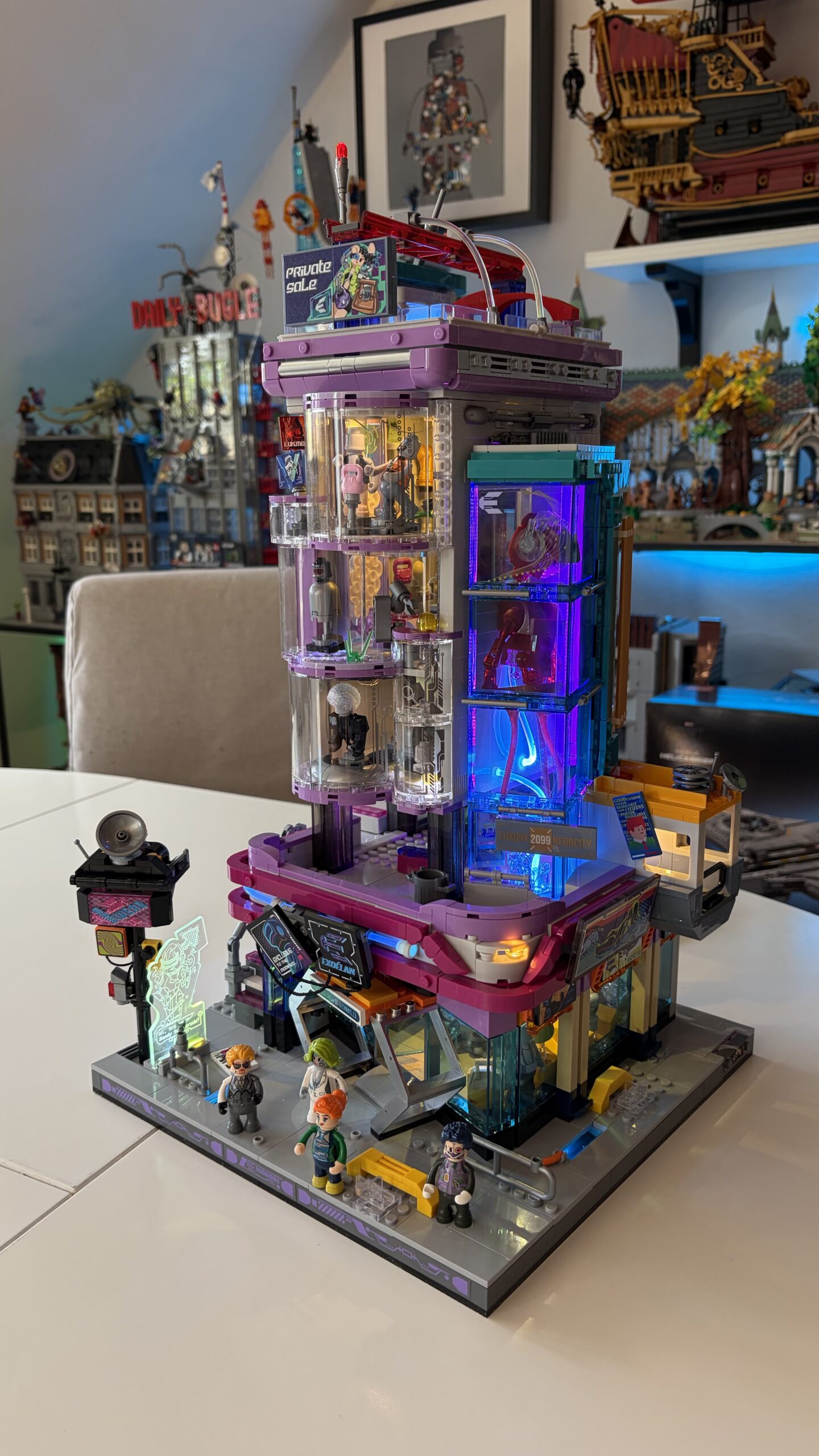Lumibricks Cyberpunk Fashion Shop 17007 Review – 2701 Teile mit spektakulärer Beleuchtung